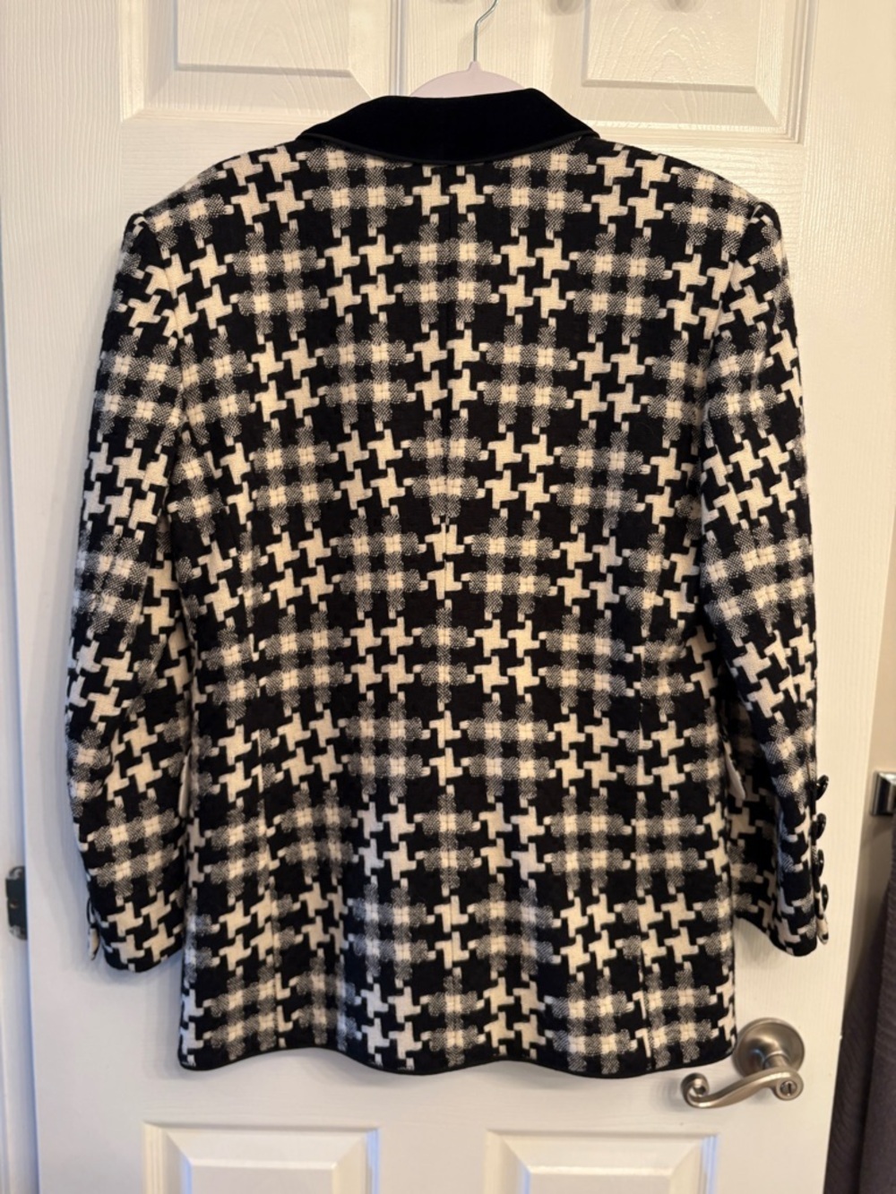 Escada Houndstooth Wool Blazer - Picture 2 of 12